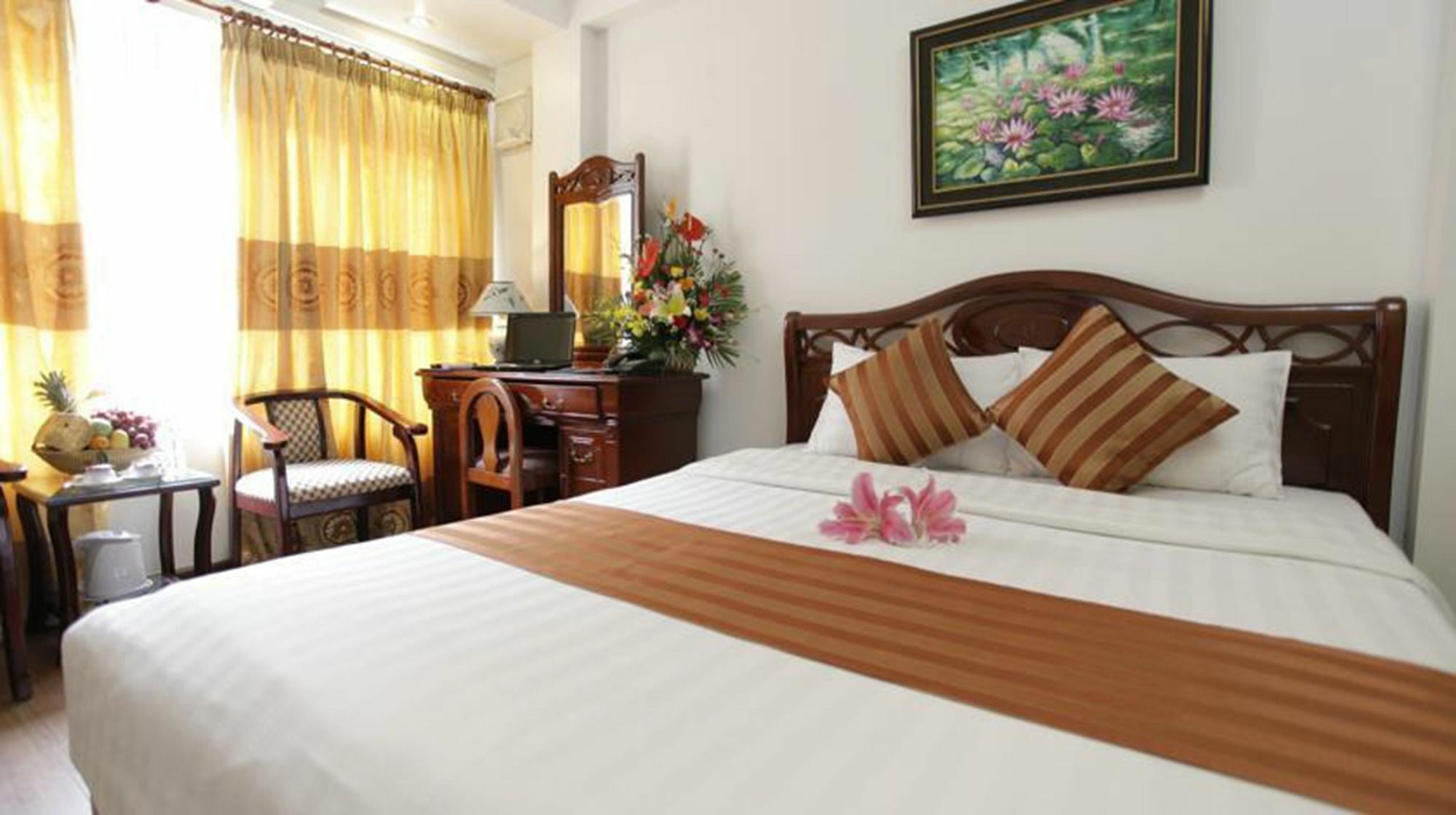 Camellia 5 Hotel Hanoi Exteriör bild